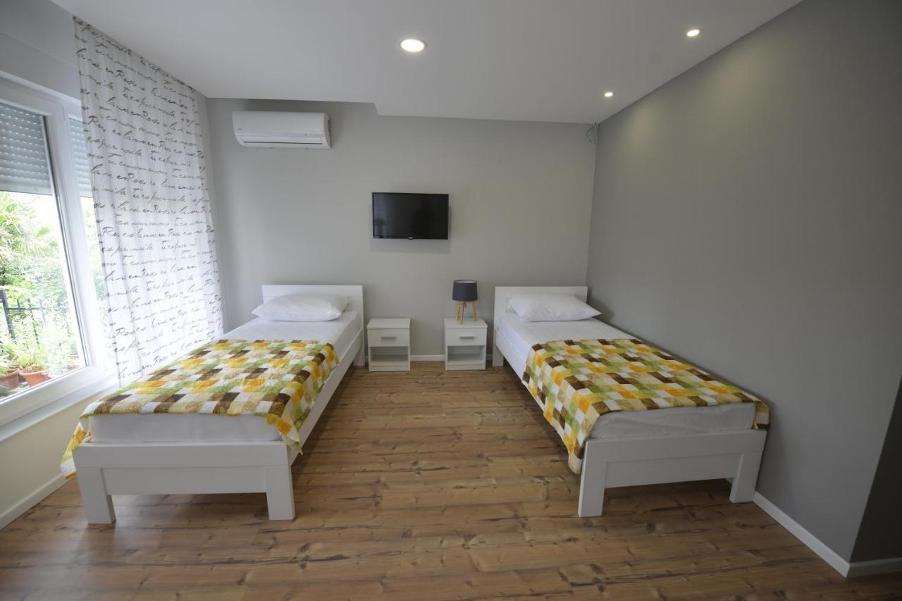 Villa Flower With Free Onsite Parking Mostar Exterior foto